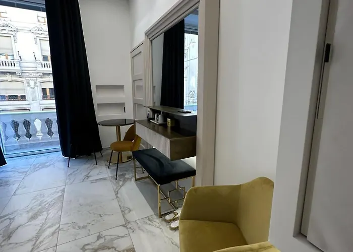 Maison Tritone Konukevi 4*