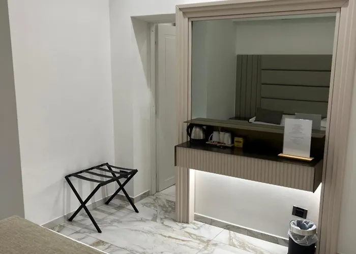 Maison Tritone Konukevi Roma
