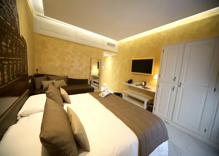 Konukevi Maison Tritone 4*