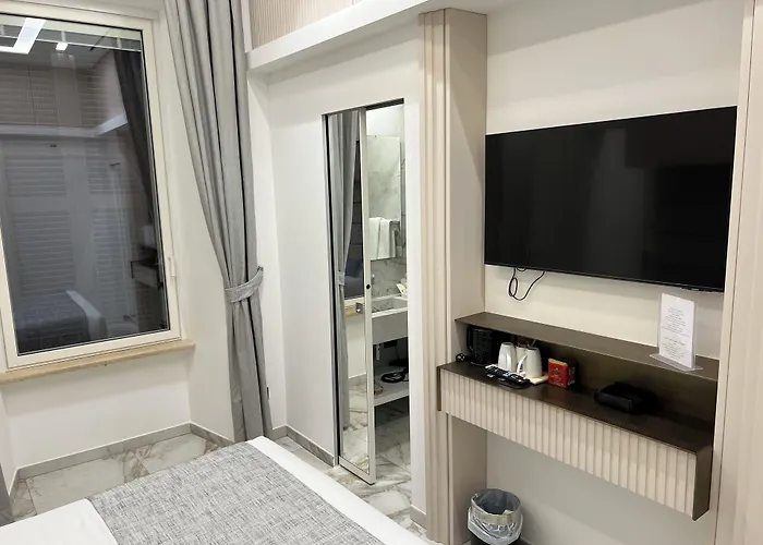 Maison Tritone 4* Roma