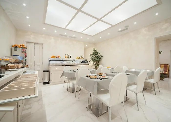 Konukevi Maison Tritone 4*