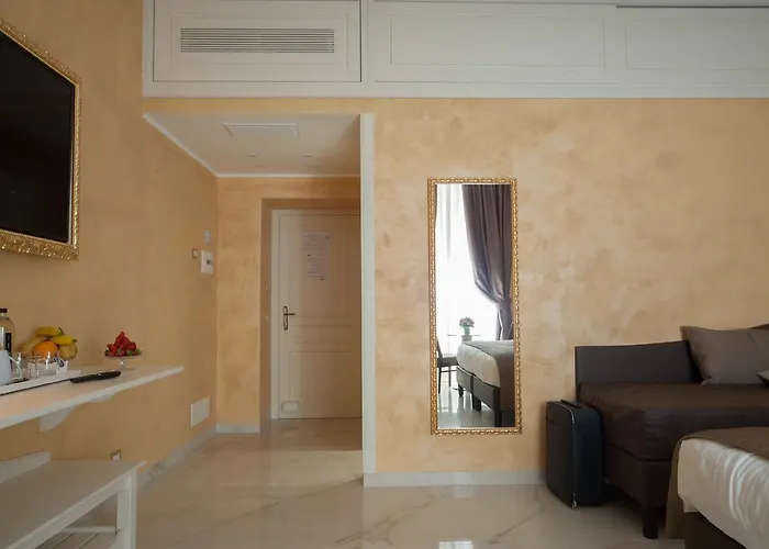 Maison Tritone Konukevi 4*